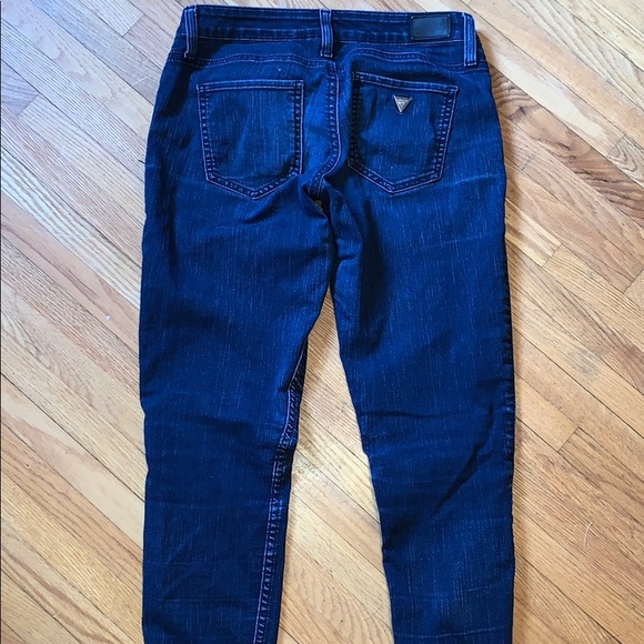 A pair of (dark blue wash) Guess jeans! - Picture 3 of 4
